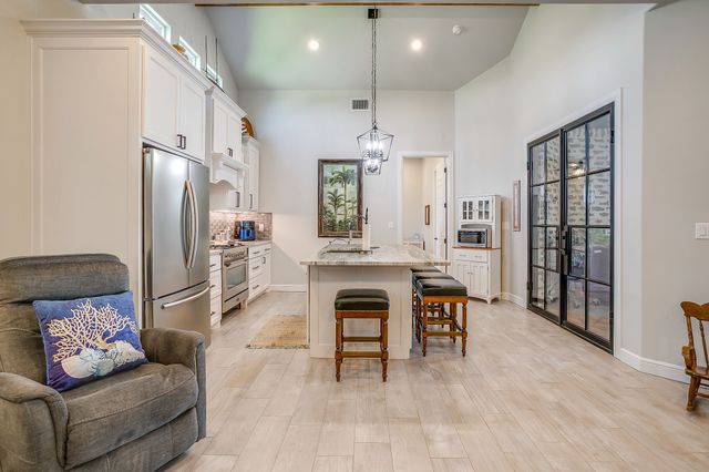 312 Pear Valley Lane, Burleson, TX 76028