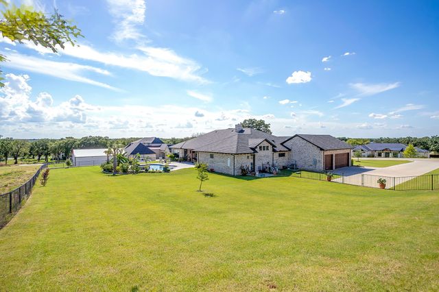 312 Pear Valley Lane, Burleson, TX 76028