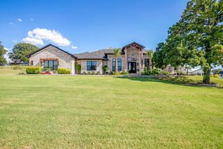 312 Pear Valley Lane, Burleson, TX 76028