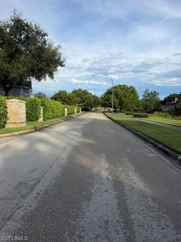 14890 Pleasant Bay LN 102, Naples, FL 34119