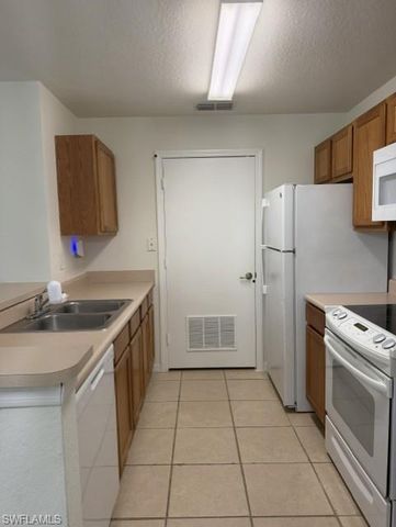 14890 Pleasant Bay LN 102, Naples, FL 34119