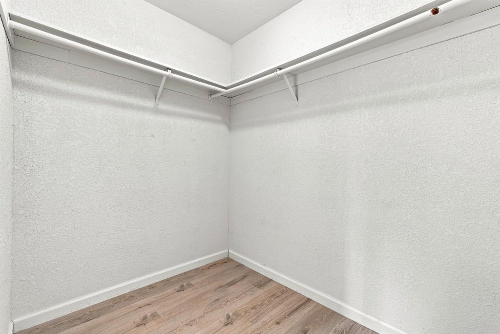 Image 23 of property listing at 36080 Montrose Place, Madera, CA 93636