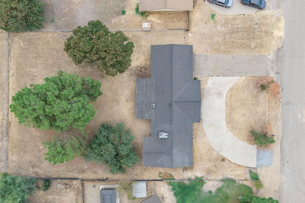Image 36 of property listing at 36080 Montrose Place, Madera, CA 93636