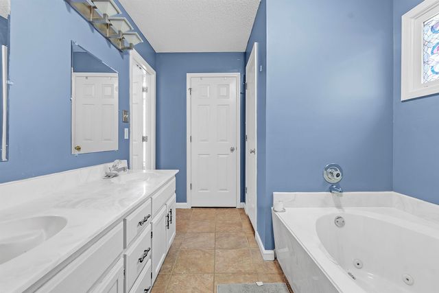 7420 IRIS CV, Memphis, TN 38125
