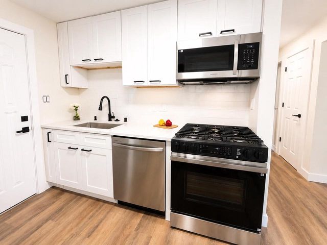 2205 Hayes AVENUE, Racine, WI 53405