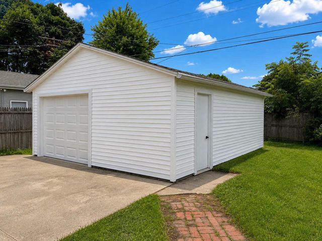 2205 Hayes AVENUE, Racine, WI 53405