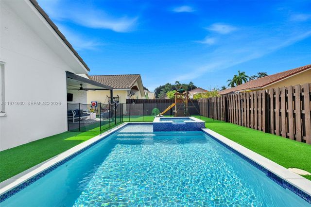 4260 SW 153rd Pl, Miami, FL 33185