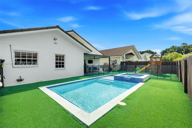 4260 SW 153rd Pl, Miami, FL 33185