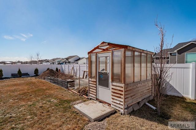 130 Castlerock Lane, Idaho Falls, ID 83404