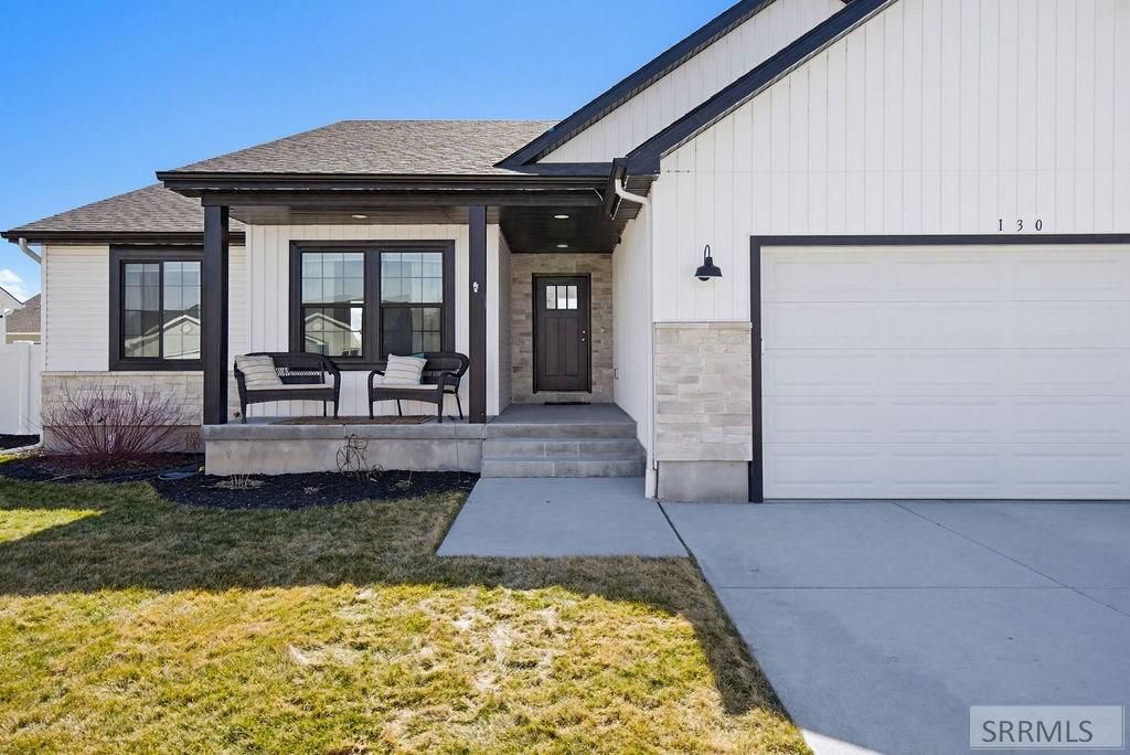 Image 2 of property listing at 130 Castlerock Lane, Idaho Falls, ID 83404
