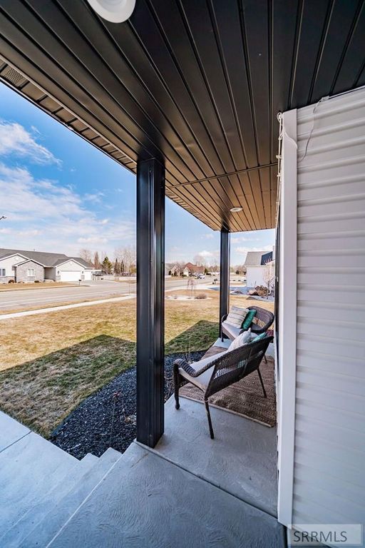 Image 3 of property listing at 130 Castlerock Lane, Idaho Falls, ID 83404