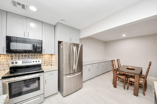 9447 Pagewood Lane 9447, Houston, TX 77063