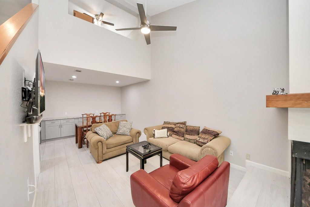 9447 Pagewood Lane 9447, Houston, TX 77063