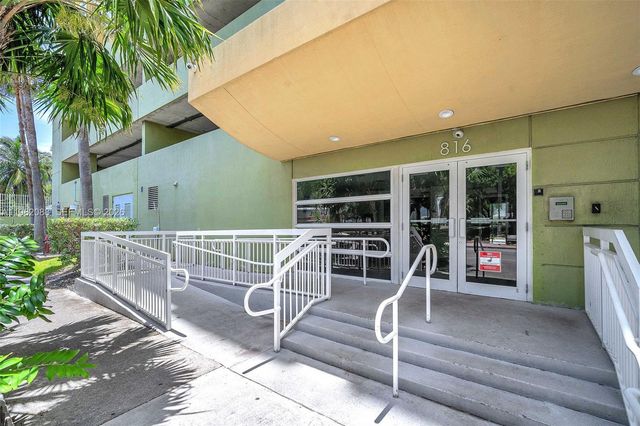 816 NW 11th St 801, Miami, FL 33136