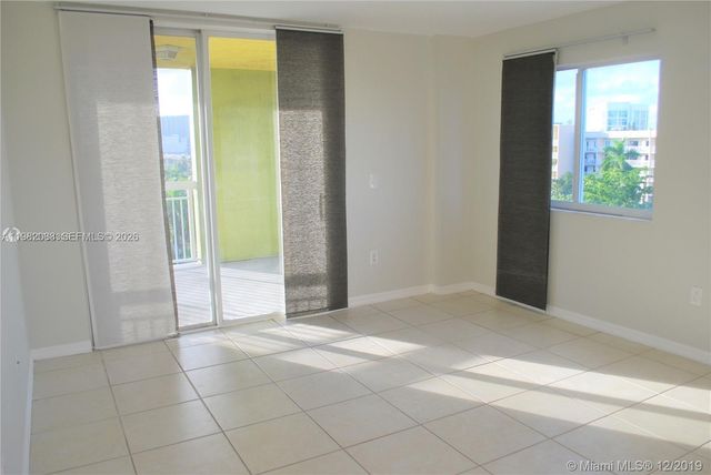 816 NW 11th St 801, Miami, FL 33136