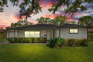 5006 Live Oak Drive, Texas City, TX 77591