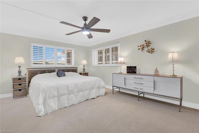 222 Harbour DR 403, Naples, FL 34103
