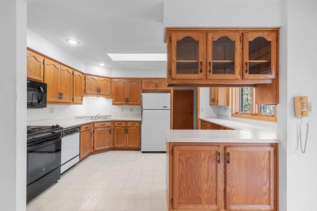 3448 BLACKBERRY LANE, Green Bay, WI 54313