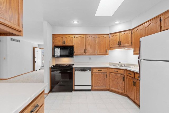 3448 BLACKBERRY LANE, Green Bay, WI 54313