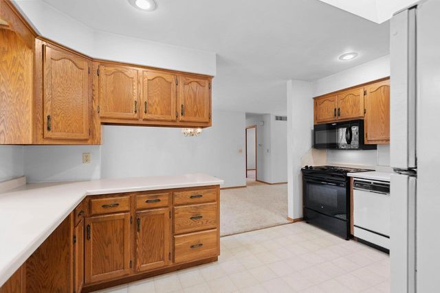 3448 BLACKBERRY LANE, Green Bay, WI 54313