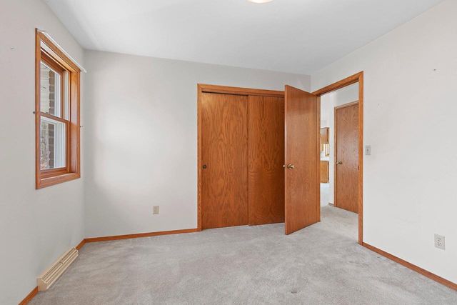 3448 BLACKBERRY LANE, Green Bay, WI 54313