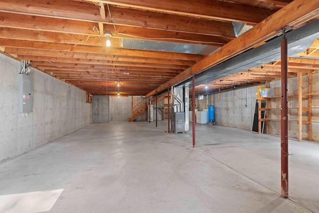 3448 BLACKBERRY LANE, Green Bay, WI 54313