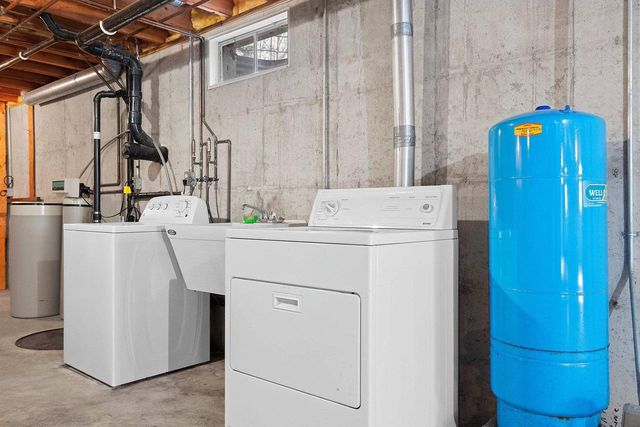 3448 BLACKBERRY LANE, Green Bay, WI 54313