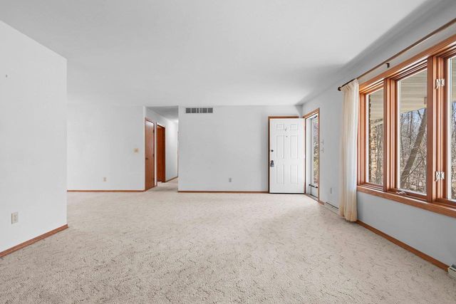 3448 BLACKBERRY LANE, Green Bay, WI 54313