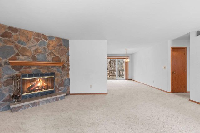 3448 BLACKBERRY LANE, Green Bay, WI 54313