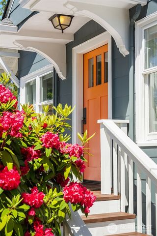 110 N 76th Street, Seattle, WA 98103