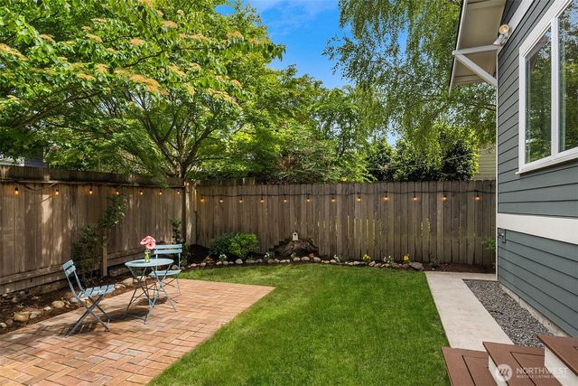 110 N 76th Street, Seattle, WA 98103