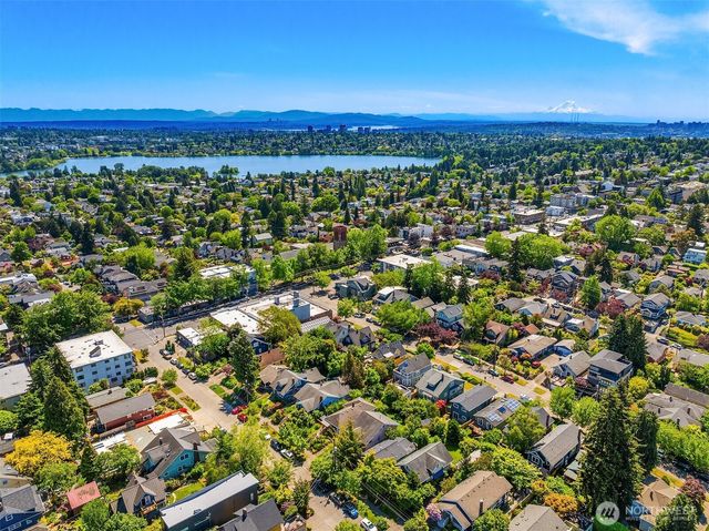 110 N 76th Street, Seattle, WA 98103