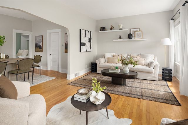 110 N 76th Street, Seattle, WA 98103