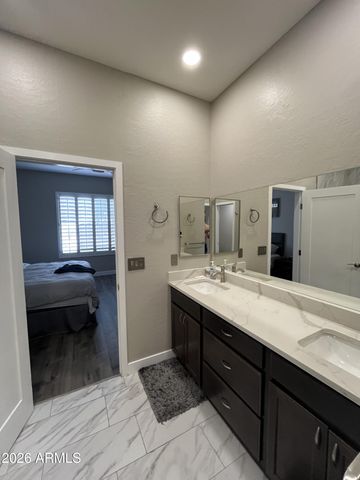 7445 E EAGLE CREST Drive 1064, Mesa, AZ 85207