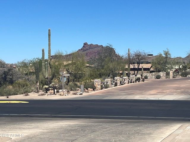 7445 E EAGLE CREST Drive 1064, Mesa, AZ 85207