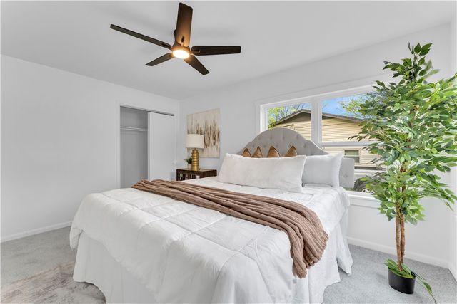 9 W Montgomery Street, Fayetteville, AR 72701