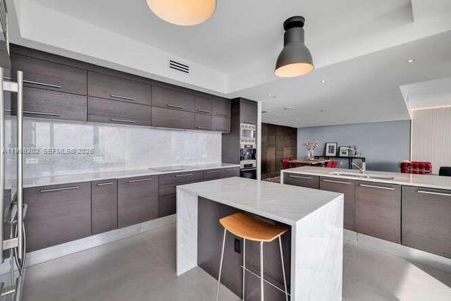 900 Biscayne Blvd 6205, Miami, FL 33132