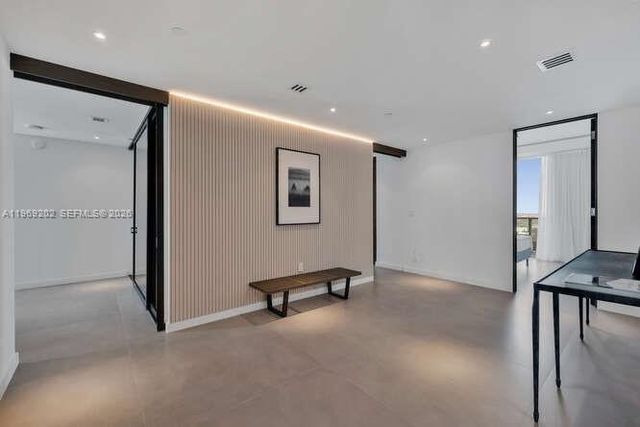 900 Biscayne Blvd 6205, Miami, FL 33132