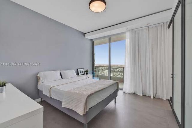 900 Biscayne Blvd 6205, Miami, FL 33132