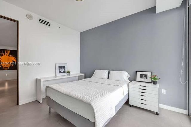 900 Biscayne Blvd 6205, Miami, FL 33132