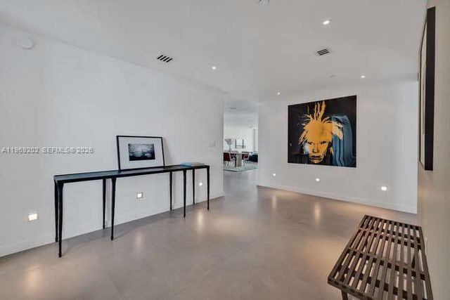 900 Biscayne Blvd 6205, Miami, FL 33132