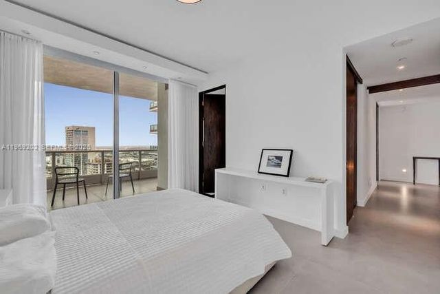 900 Biscayne Blvd 6205, Miami, FL 33132