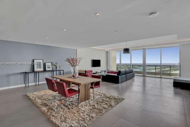 900 Biscayne Blvd 6205, Miami, FL 33132