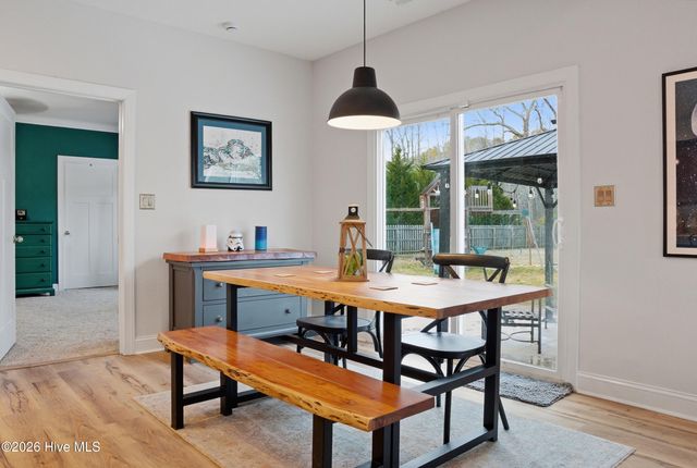 108 Rosedale Court, Moyock, NC 27958