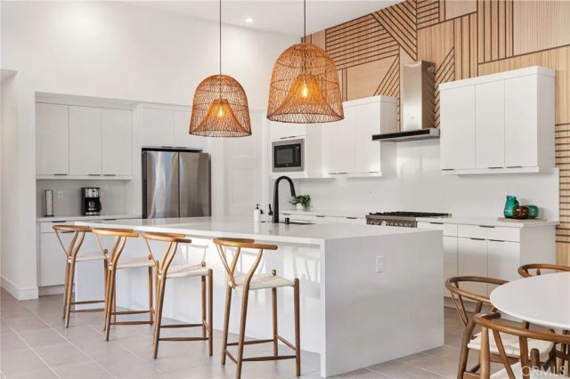 761 Nugget Lane, Palm Springs, CA 92262