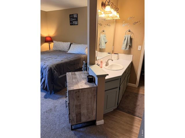 1363 W 6th St, Loveland, CO 80537