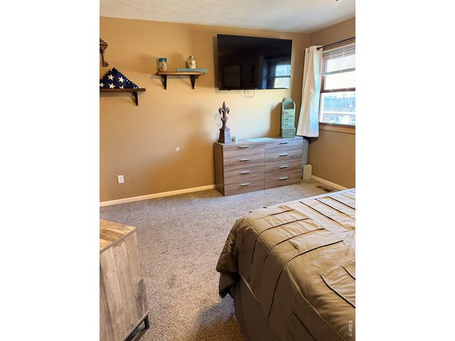 1363 W 6th St, Loveland, CO 80537