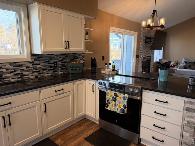 1363 W 6th St, Loveland, CO 80537