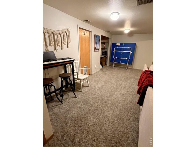 1363 W 6th St, Loveland, CO 80537