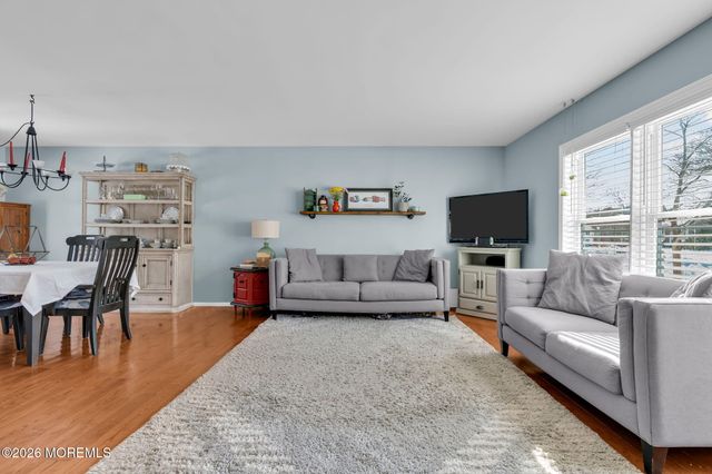 206 Pheasant Hollow Drive, Lanoka Harbor, NJ 08734